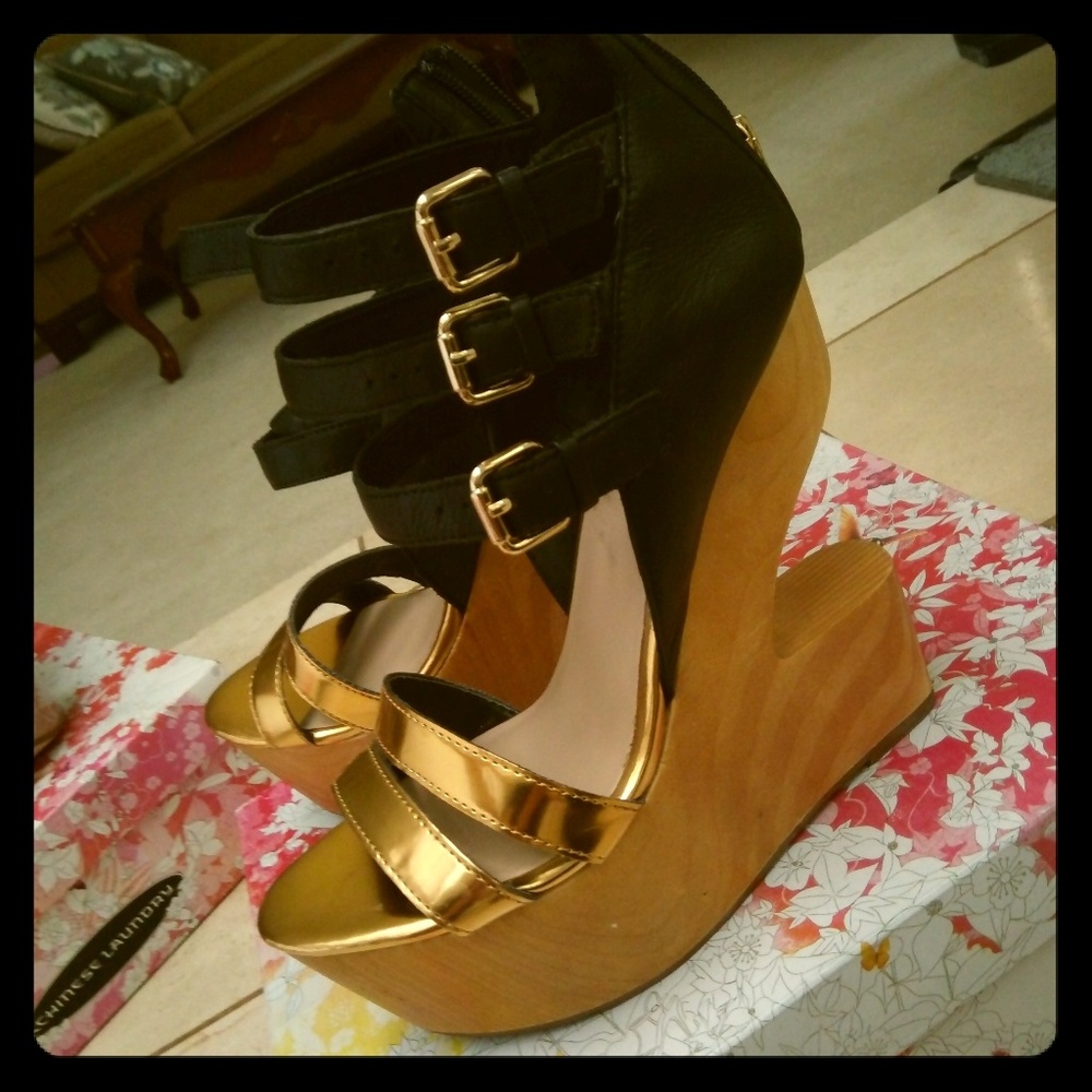 DV8 Jeopardy Wedge Sandal